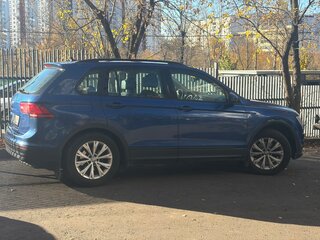 2020 Volkswagen Tiguan II, синий, 1850000 рублей, вид 3