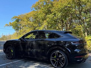 2025 Porsche Cayenne E-Hybrid Coupé III Рестайлинг, чёрный, 16500000 рублей, вид 4