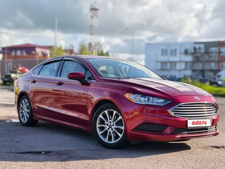 2017 Ford Fusion (North America) II Рестайлинг, красный, 1250000 рублей, вид 1