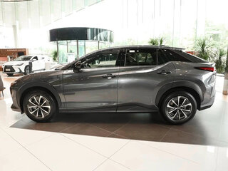 2023 Lexus RZ 450e, серый, 6160000 рублей, вид 4