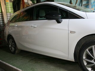 2021 Opel Astra K Рестайлинг, белый, 1650000 рублей, вид 3