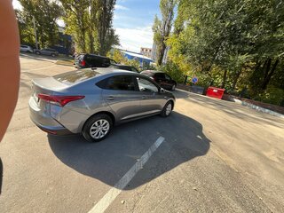 2020 Hyundai Solaris II Рестайлинг, серый, 1150000 рублей, вид 2