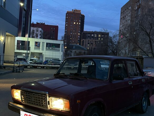 2004 Lada (ВАЗ) 2107, красный, 65000 рублей