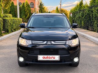 2013 Mitsubishi Outlander III, чёрный, 1390000 рублей, вид 3