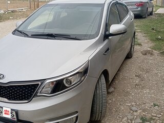 2017 Kia Rio III Рестайлинг, белый, 850000 рублей, вид 4