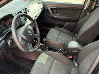 2013 Skoda Fabia II Рестайлинг, чёрный, 560000 рублей, вид 5