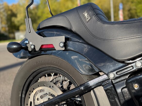 2021 Harley-Davidson Street Bob, серый - вид 5