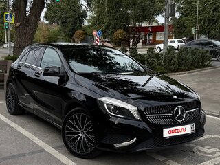 2013 Mercedes-Benz A-Класс 180 III (W176), чёрный, 1300000 рублей, вид 1