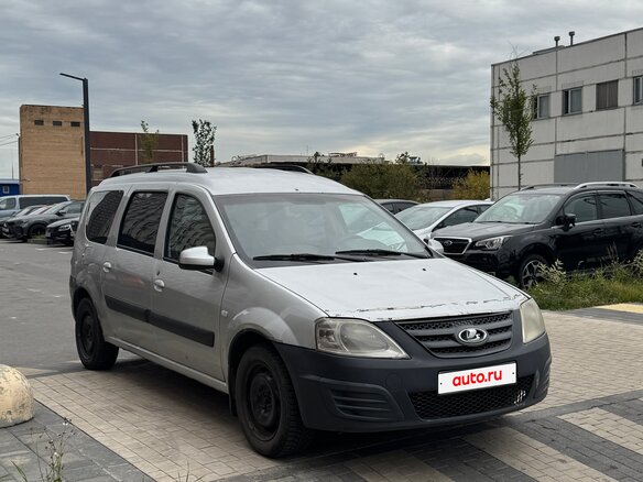 2013 Lada (ВАЗ) Largus I, серебристый, 480000 рублей