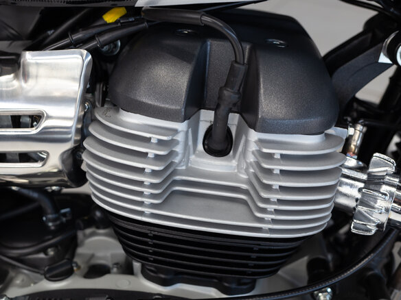 2026 Royal Enfield Super Meteor, серебристый, 773000 рублей - вид 20