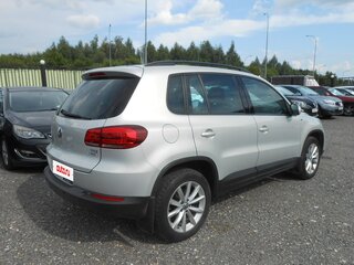 2015 Volkswagen Tiguan I Рестайлинг, серебристый, 1350000 рублей, вид 4