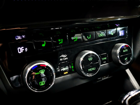 2020 Skoda Octavia III (A7) Рестайлинг, серый, 1835000 рублей - вид 27