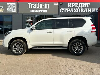 2017 Toyota Land Cruiser Prado 150 Series Рестайлинг 1, белый, 3690000 рублей, вид 5