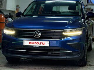 2021 Volkswagen Tiguan II Рестайлинг, синий, 2630000 рублей, вид 2