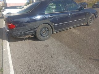 1998 Mercedes-Benz E-Класс 200 II (W210, S210), синий, 159900 рублей, вид 2