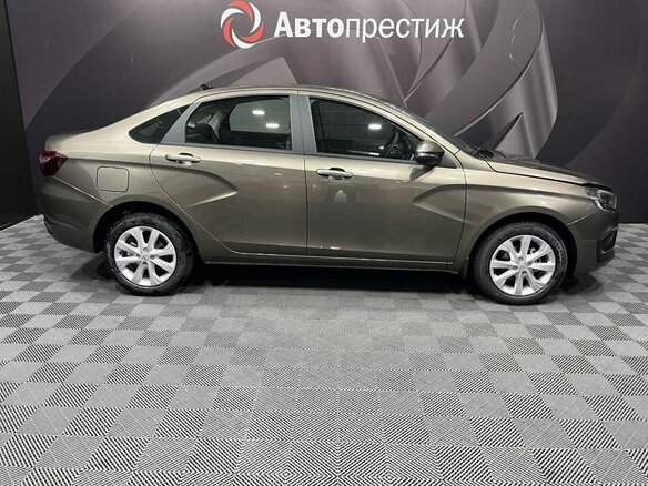 2026 Lada (ВАЗ) Vesta I Рестайлинг (NG), коричневый, 1880000 рублей - вид 3
