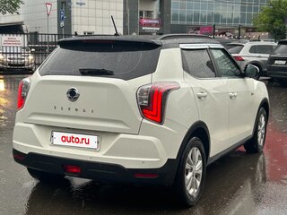 2019 SsangYong Tivoli I Рестайлинг, белый, 2000000 рублей, вид 4