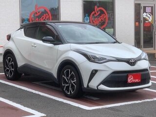 2021 Toyota C-HR I Рестайлинг, серебристый, 1380005 рублей, вид 3