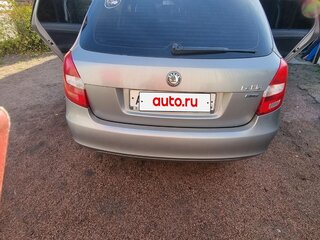 2011 Skoda Fabia II Рестайлинг, серый, 750000 рублей, вид 4
