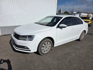 2015 Volkswagen Jetta VI Рестайлинг, белый, 740000 рублей, вид 2