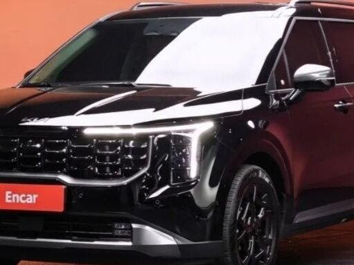 2025 Kia Carnival IV Рестайлинг, красный, 6215097 рублей