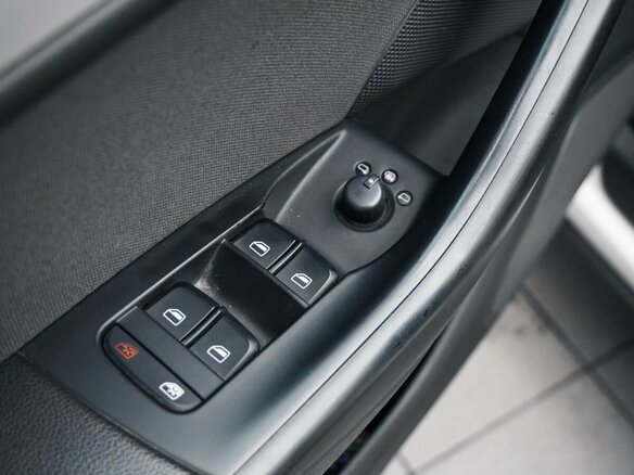 2015 Audi Q3 I (8U) Рестайлинг, белый, 1379000 рублей - вид 10