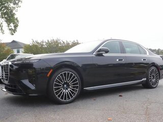 2026 BMW 7 серии 740 xDrive VII (G70) Рестайлинг, чёрный, 15973868 рублей, вид 1