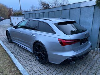 2021 Audi RS 6 IV (C8), серебристый, 11527500 рублей, вид 4