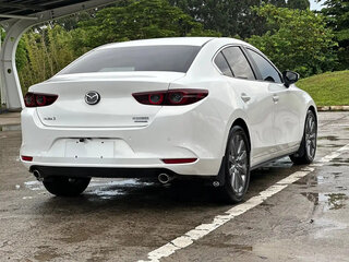 2022 Mazda 3 Axela IV (BP), белый, 1699000 рублей, вид 5