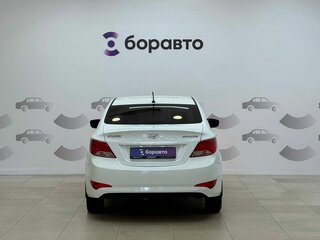 2015 Hyundai Solaris I Рестайлинг, белый, 850000 рублей, вид 5