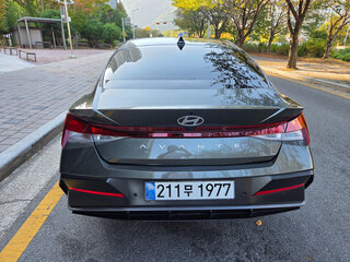 2023 Hyundai Avante VII Рестайлинг, серый, 2250000 рублей, вид 5