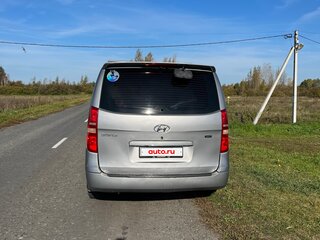 2011 Hyundai Grand Starex I, серый, 1300000 рублей, вид 3