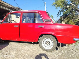 1984 Lada (ВАЗ) 21011, красный, 500000 рублей, вид 4