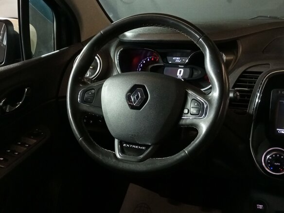 2017 Renault Kaptur I, чёрный - вид 9