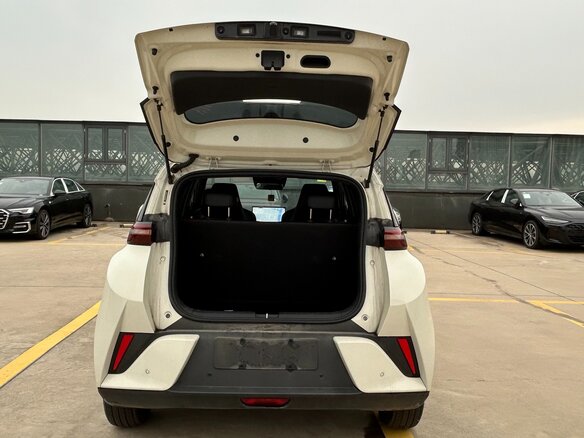 2025 BYD Seagull 38.88 kWh I Рестайлинг, белый, 1783000 рублей - вид 37