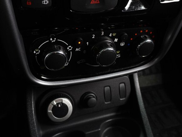 2013 Renault Duster I, красный - вид 12