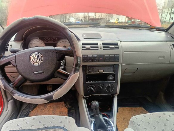 2005 Volkswagen Pointer, красный, 235000 рублей - вид 6
