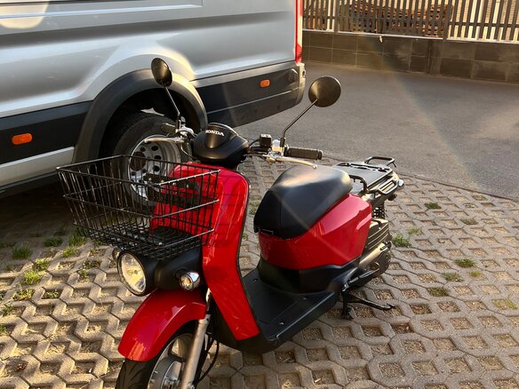 2018 Honda Benly, красный