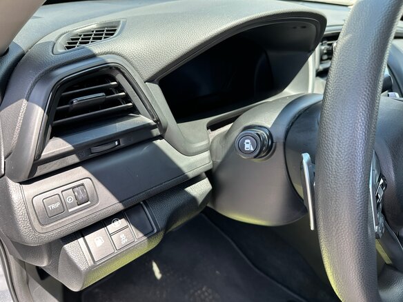 2019 Honda Insight III, серебристый, 1850000 рублей - вид 14