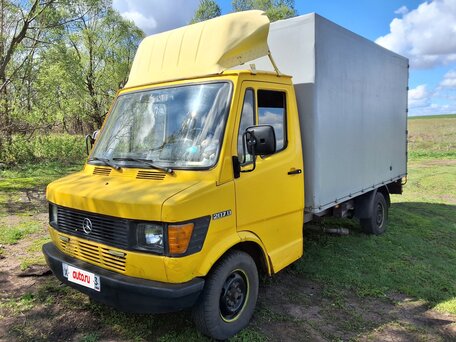 1977 Mercedes-Benz T1, жёлтый, 690000 рублей, вид 1