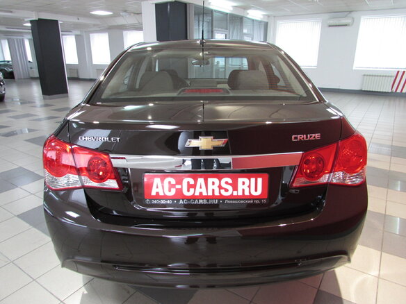 2015 Chevrolet Cruze I Рестайлинг, коричневый - вид 2