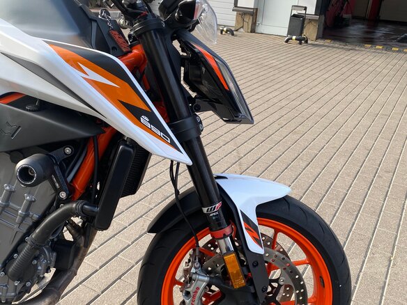 2021 KTM 890 Duke R, белый, 770000 рублей - вид 17