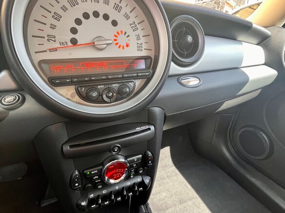 2011 Mini Hatch One II (R56) Рестайлинг, голубой, 1050000 рублей - вид 8