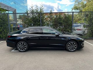 2020 Hyundai Sonata VIII (DN8), чёрный, 2550000 рублей, вид 2