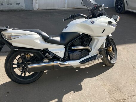 2009 Honda DN-01, белый, 470000 рублей, вид 2