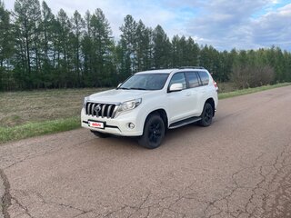 2016 Toyota Land Cruiser Prado 6-speed 150 Series Рестайлинг 1, белый, 3850000 рублей, вид 2