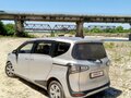 2020 Toyota Sienta II Рестайлинг, серебристый, 1300000 рублей - вид 4