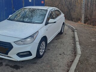 2017 Hyundai Solaris II, белый, 800000 рублей, вид 1