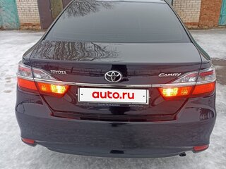 2015 Toyota Camry VII (XV50) Рестайлинг, чёрный, 2100000 рублей, вид 4