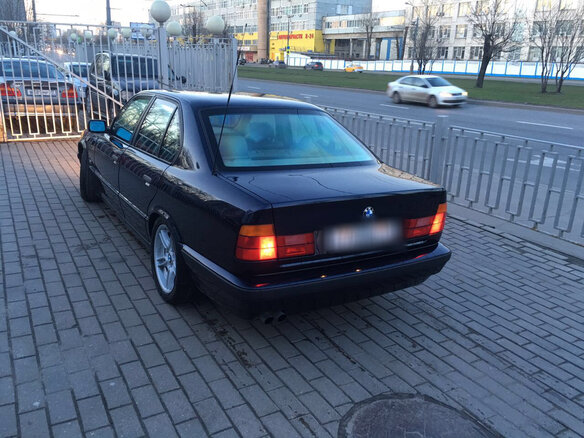 1995 BMW 5 серии 540i III (E34), синий - вид 2